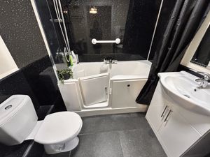 Photo 19- click for photo gallery